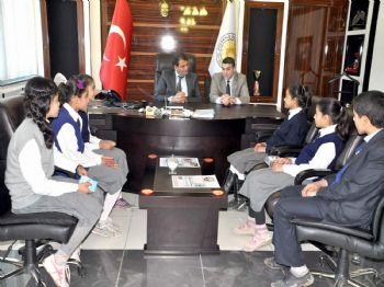 İBN-İ SİNA - İbn-i Sina Öğrencileri Başkan Ayhan'la Ropörtaj Yaptı