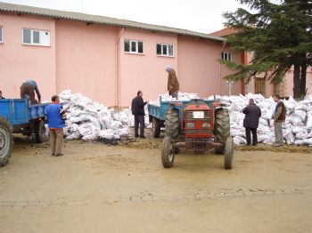 Pazarlar’da Fakir Ailelere Kömür Yardımı