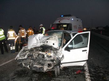 MEDAR - Akhisar'da Trafik Kazası: 2 Ölü, 1 Yaralı