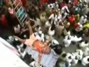 Dehşete düşüren tören