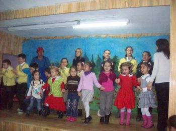 EFLATUN - Eflatun Tiyatro, Küre'de Sahne Aldı