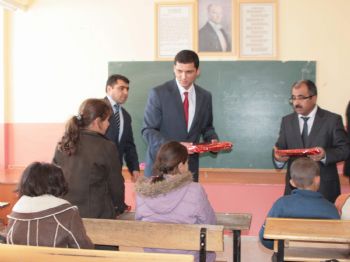 SINAN YıLDıZ - Van'da Köy Okulları Eğitime Başladı