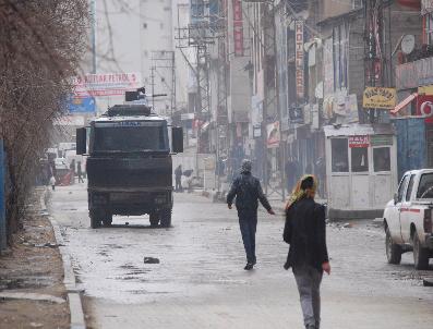 ESAT CANAN - Yüksekova'da Gerginlik