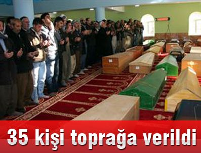 PKK'lı zannedilerek bombalanan 35 vatandaş toprağa verildi