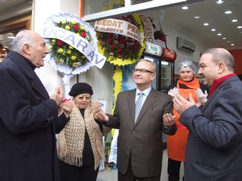 Başkan Pekel, Bir Yılda 260 Dükkan Açılışına Katıldı