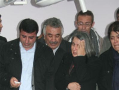 YEŞILYUVA - BDP milletvekilleri gözyaşlarına boğuldu