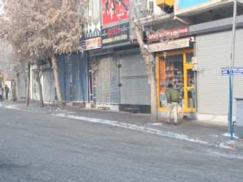 Bulanık'ta Kepenkler Açılmadı