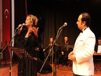 MÜNİR NURETTİN SELÇUK - Cbü'de Yeni Yıl Konseri