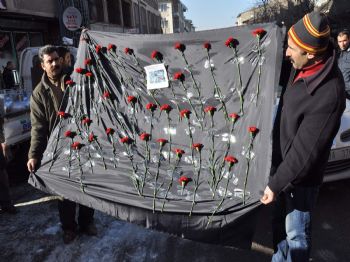 Erzurum'da Bdp'liler Oturma Eylemi Yaptı