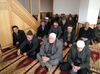 ORHAN ATALAY - (özel Haber) Posoflu Kadınlar Cuma Namazı Kıldı