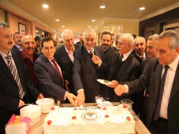 OLTAN - Trabzon Ticaret ve Sanayi Odası 2012 Yılı Tahmini Bütçesi 4 Milyon 400 Bin Tl Olarak Onaylandı