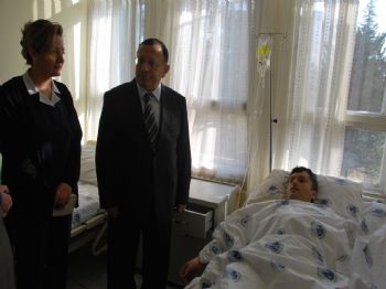 Vali Saran, Trafik Kazasında Yaralananları Ziyaret Etti