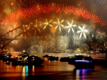 KIRIBATI - Avustralya Yeni Yıla Görkemli Havai Fişek Gösterisi İle Girdi