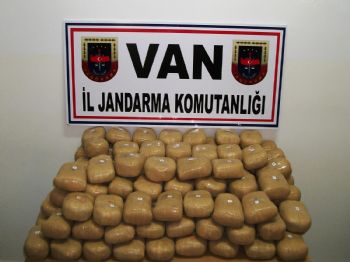 Başkale'de 1 Yılda 1 Ton 771 Kilo Uyuşturucu Ele Geçirildi