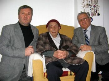 Emşav'dan ve Peder 100 Yaşındaki Polis Emeklisini Ziyaret Etti