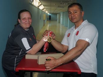 İzmir Büyükşehır Beledıyesı’nin Madalya Avcıları