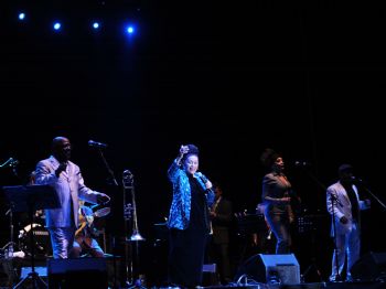 Latin Müziğinin Efsaneleri İstanbul'u Salladı