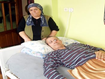 CERRAHPAŞA - 3 Yıldır Yürüyeceği Günü Bekliyor