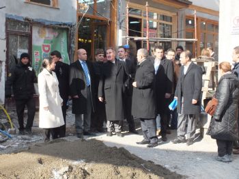 ALAADDIN YÜKSEL - Bakan Günay, Hacı Bayram Camii Çevresini Gezdi