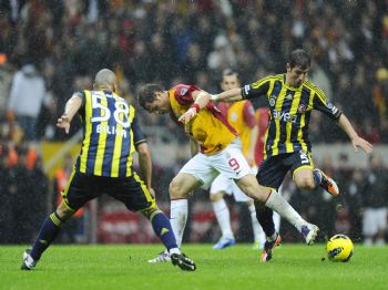 BILICA - Galatasaray: 2 - Fenerbahçe: 0 (ilk Yarı)