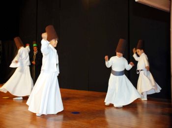 ONAT KUTLAR - Günder'den Anlamlı Program