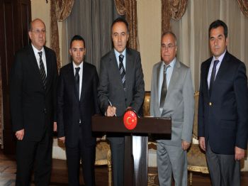 AHMET ÜMIT - Hayırseverlerle 5 İlçede 5 Okul Protokolü İmzalandı