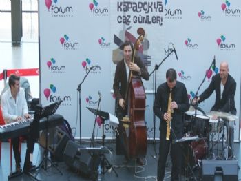 BEZIRHANE - Kapadokya Caz Müziği İle Buluştu