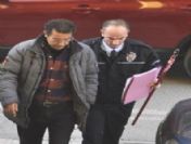 Evine yaklaşmama cezası verilen kocasını kovalayıp polise yakalattı