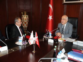 TECRIT - Tbmm Başkanı Çiçek, Kktc Başbakanı Küçük İle Bir Araya Geldi