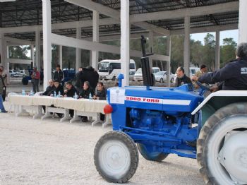 Ceylanpınar Tigem'de Traktör Satışı Yapıldı