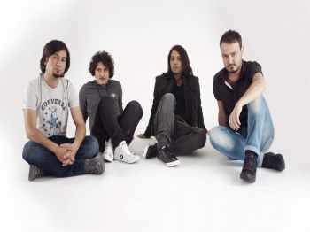 Converse’den Seksendört Konserine Bilet Hediye