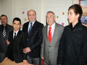 İSMAIL OK - Engelli Tugay'la Kardeş Olan Lise Öğrencisinden Sürpriz Doğum Günü