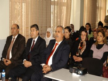 ERDINÇ YıLMAZ - Ergani'de 'toplumsal Yaşamda Engelli Olmak' Paneli Düzenlendi