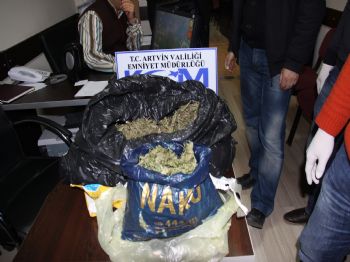 Meyve Çuvalında Esrar Yakalandı