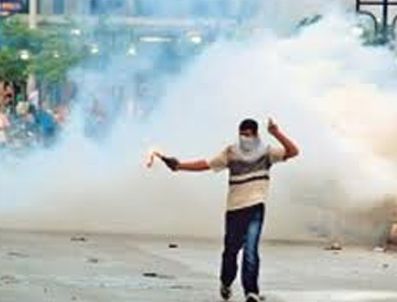 Polislere molotof cinayete teşebbüs