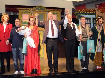 SONER ARICA - Ünlü Oyuncular 'kanlı Nigar' İçin Manisa'daydı