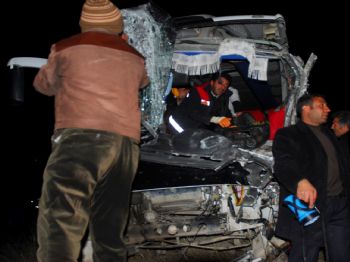 Başkale'de Trafik Kazası: 4 Yaralı