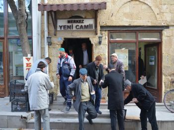 CENGIZ ÖZALP - Beypazarı Belediyesi'nden Aşure İkramı