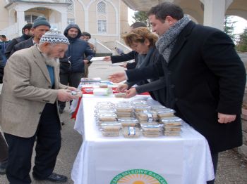 YAKUP ODABAŞı - Gölbaşı Belediyesi'nden Aşure İkramı