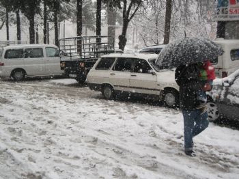 KÖSEÇOBANLı - Gülnar'da Kar Yüzünden Okullar Tatil Edildi