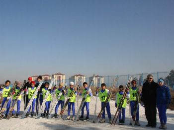 MEHMET ACAR - Kayaklı Koşu İl Birinciliği Yarışları Yapıldı
