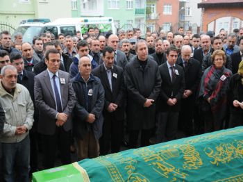 Kazada Ölen Belediye Personeli Toprağa Verildi