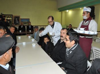 HÜSEYIN KESKIN - Şahinbey Belediyesi, 150 Bin Kişiye Aşure Dağıttı