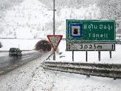 Bolu Dağı‘nda ulaşıma kar ve sis engeli