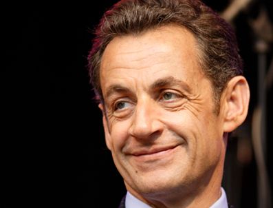 Sarkozy'den Sakaryalı öğrencilere kartpostal