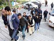 Şok operasyon düzenleyen polis kaos tetikçilerine fırsat vermedi