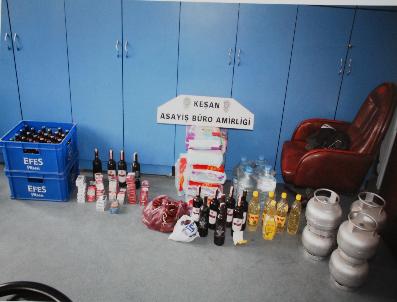 Bakkala giren hırsızlar mutfak ihtiyaçlarını düzdü