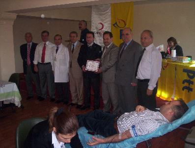 İzmir PTT Başmüdürlüğü personeli bin 500 ünite kan verecek