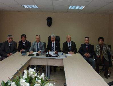 SEVAN NIŞANYAN - Yazar Nişanyan CHP‘yi ırkçılıkla suçladı, CHP‘liler tepki gösterdi