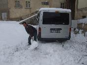 Başkale‘de 35 köy ve 27 mezra yolu kar ve tipiden ulaşıma kapandı